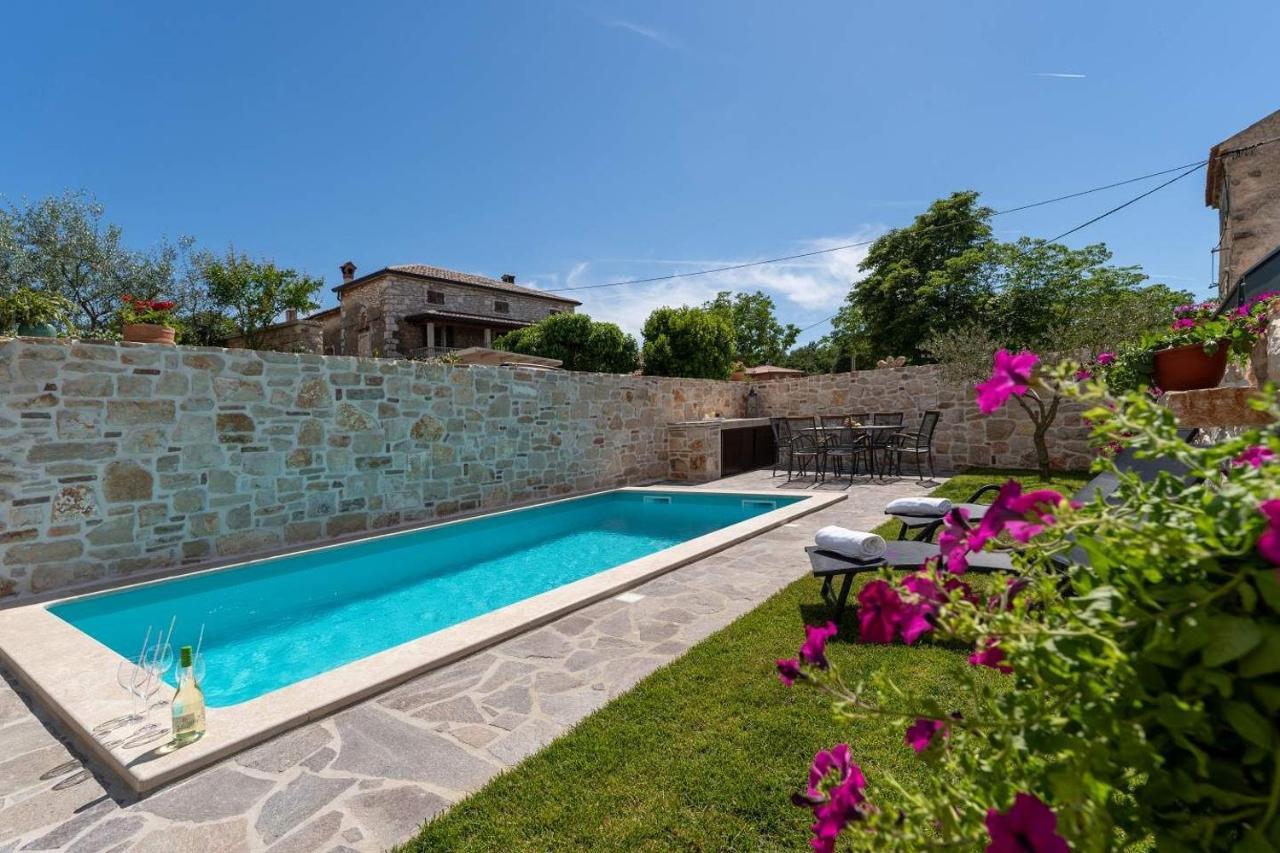 Villa Stonehouse Umago Exterior foto